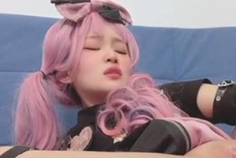 稀缺内部大合集：网红美女喷泉视频独家放送！