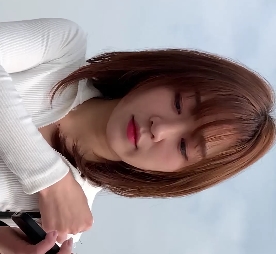 火辣红色紧身短裤美女翘臀视频1V8.64G,限时免费下载百度云!