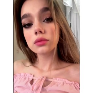 俄罗斯美女主播Selti，米兰达可儿私密视频全揭秘！立即观看！