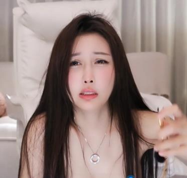 Peeggy-fun：倒着喷的花式人体喷泉，让你体验不一样的奇妙！