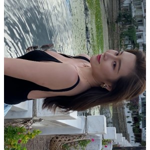 露腿美女紧身牛仔裤吊带高挑长腿美女视频，2V高清画质，5.3G超大容量，百度云限时放送！