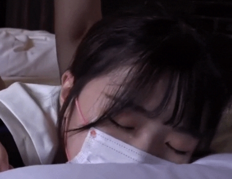 「绝对禁止未成年！私藏自行打包，让你怜香惜玉的黑马尾JK服装，光“阴”日本妹子，玩到落泪的1v3.7G，限量百度盘！」