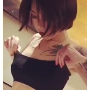 《沉浸式体验！2000P高清，43V震撼音效，720MB超大容量，尽情享受文爱约会微信聊天的奇妙记录！》