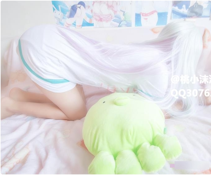 独家推荐桃小沫沫酱与艾罗芒埃老师的超级诱惑大集合视频！