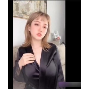 抖音网红御姐范，周大萌带你进入cheng+ren+shi+pin的世界