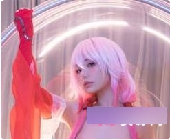 奇妙独家:爆机少女与高颜值网红的罪恶王冠