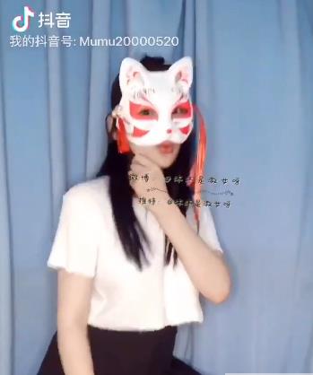 《抖音女神沐小沐浮力合集》：让你沉浸在cheng+ren+shi+pin的无尽诱惑中