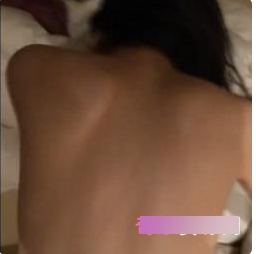 火辣情侣自拍！台湾美眉身材撩人！