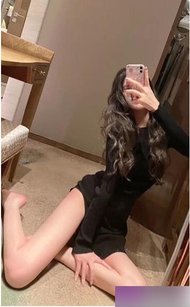 上海绝美健身教练咸蛋小姐的私密自拍作品