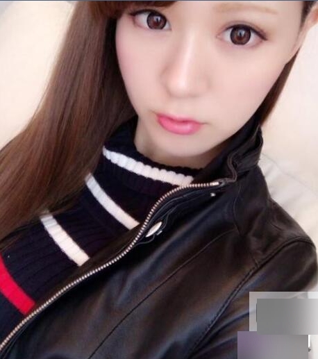 《立花瑠莉牛仔裤系列：破洞风情，尽情释放！》