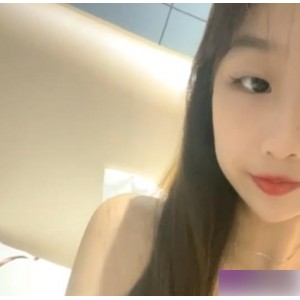《李溪妍：网红女主播的私密自拍小合集，限时6月份独家上贤妗》