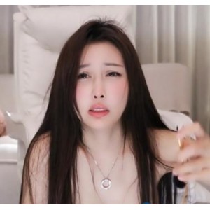 禁忌Peeggy-fun：颠覆你对cheng+ren+shi+pin的想象，倒着喷的花式人体喷泉！