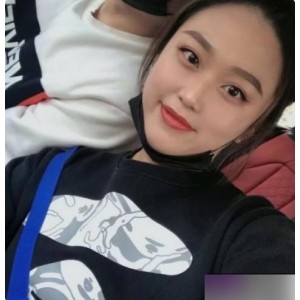 《上海女白领周琳琳的健身作品，专为富商打造的诱人享受》