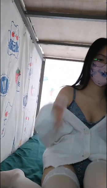 《放飞自我!廊坊01年学妹直播宿舍视频,1V高清,509M,限时自行打包下载!》