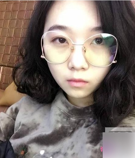 高端原创散播，私密群内部美女露脸，最新社保视频