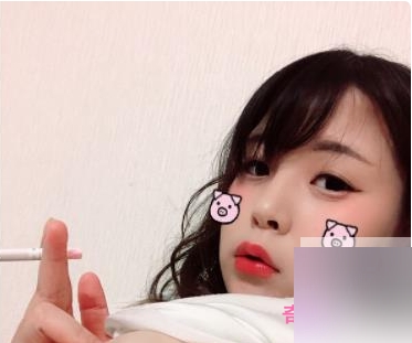 社会女神的私密自拍！性感图集曝光！