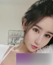 “恩允儿，双重诱惑，让你沉浸在无尽的中！”