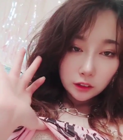 反差女神禧妹私人微信私拍百度云资源