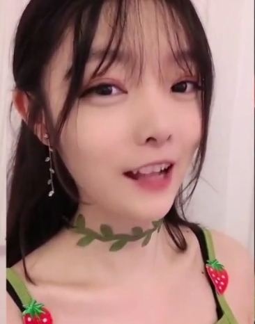 三倍快乐：一款适用于抖音和快手的三屏剪辑软件，让你的视频更加有趣和有创意。