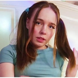 可爱童颜妹子AquaRi欧美视频合集