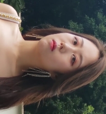 玲玲的4V视频：高跟大白包臀裙展示，长腿美女，10.99G百度云资源