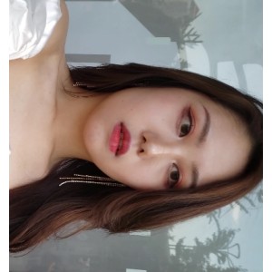 玲玲的4V视频：高跟大白包臀裙展示，长腿美女，10.99G百度云资源