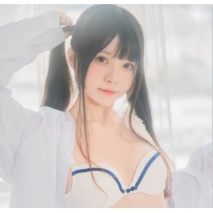 超美妹子Cosplay模特桜桃喵的原创写真集