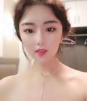 免费自行打包的大罩杯网红粉丝互动视频1v636m(百度云)