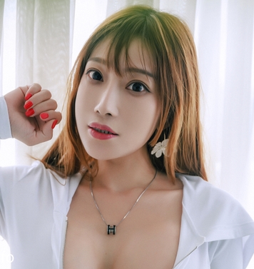 转载搬运:JVID波妮精选波霸女酒瓶子亲密接触0.6G百度盘