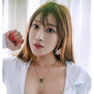 转载搬运：JVID波妮精选波霸女酒瓶子亲密接触0.6G百度盘