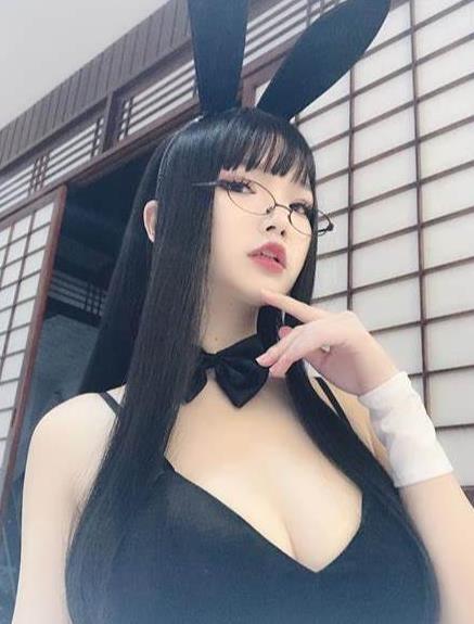 御萝双俢旗袍合集