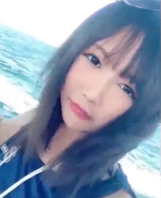 网红铭铭的私人定制微博,包含35套尺度较大的Kizami商品,总共占用9.6GB的存储空间,可通过度盘和微云下载。