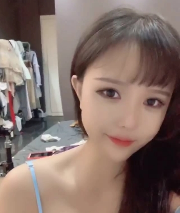 性感网红展示穿云音资源