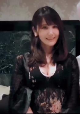 MD传媒兔子先生见面活动脱衣服