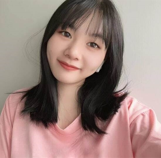 重庆奶茶店00后美女摄影师拍摄的C杯美女抠动作品百度盘分享