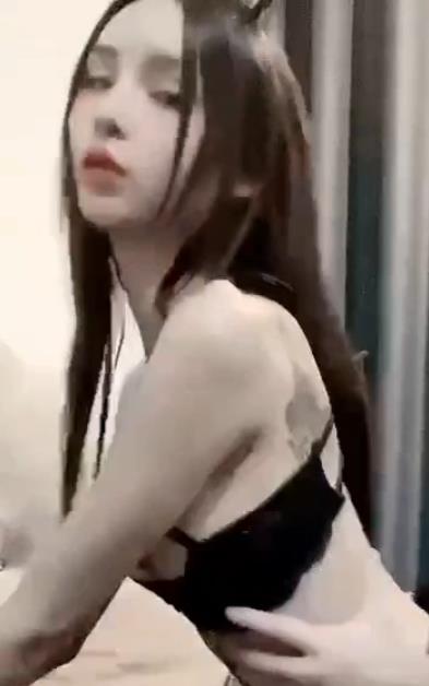 超甜女孩的Newty