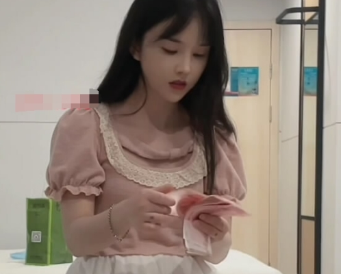 横扫全国的边缘圈探花老王和柒哥的约会，清纯学生妹