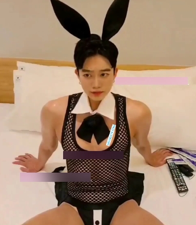 稀缺口味重的Onlyfans男主exwhite01超级帅合集17g