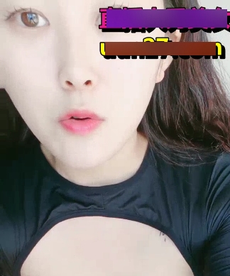 高颜值的小妹子在百度云上分享了一部名为99年的擦某处视频，视频大小为2.3GB，格式为1V。