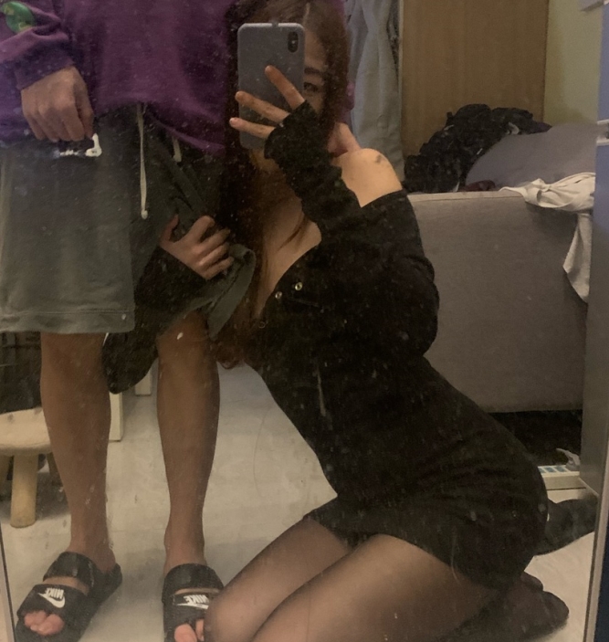 标题露脸美女与同事在C酒店完美开房，百度盘分享细节在C酒店，美女与同事反差明显地开房，完美的经历还被拍下来，现在分享在百度盘上。