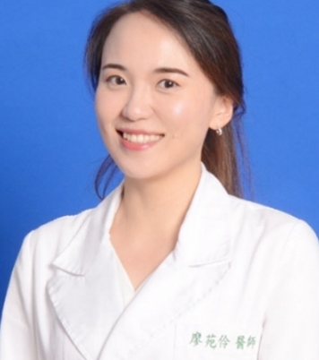 女医师的冷傲现实与床上反差极大