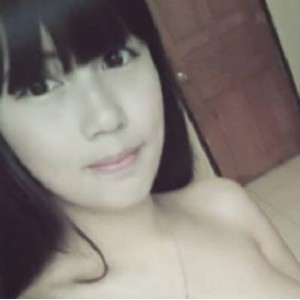 李宜辰的日常自拍展示