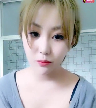 标题黄色短发小姐姐1v百度云下载细节黄色短发小姐姐1v视频百度云下载，文件大小459.81MB