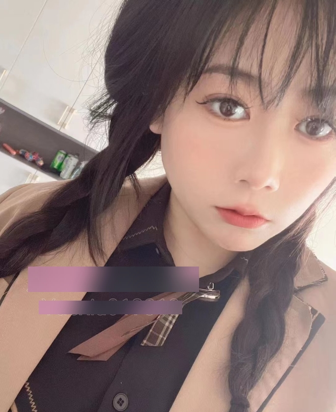 自行打包的互动团建活动：月下展示小小狗，一步到胃的主人扩肛