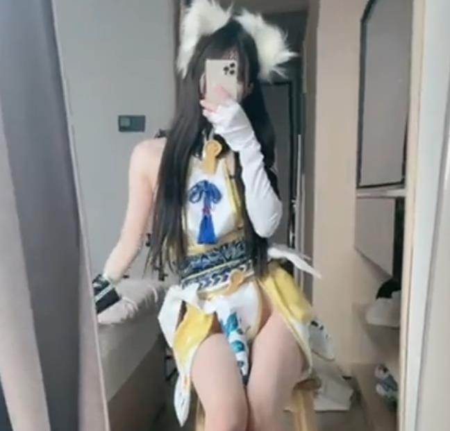 网红女神anbaby的收费私拍