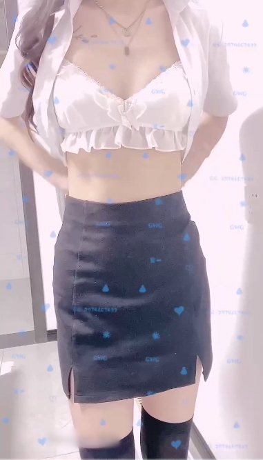 忘了叫啥的福利姬黑丝放飞自我棒