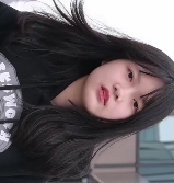 美女穿着热裤和高跟展示长腿的视频