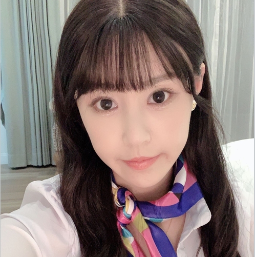 网红模特朱可儿精选的大罩杯空姐套装