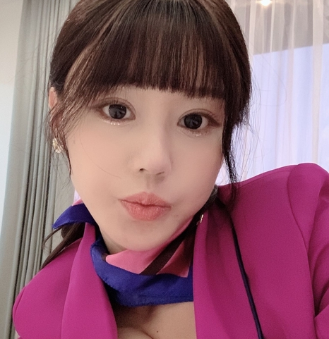 网红模特朱可儿精选的大罩杯空姐套装