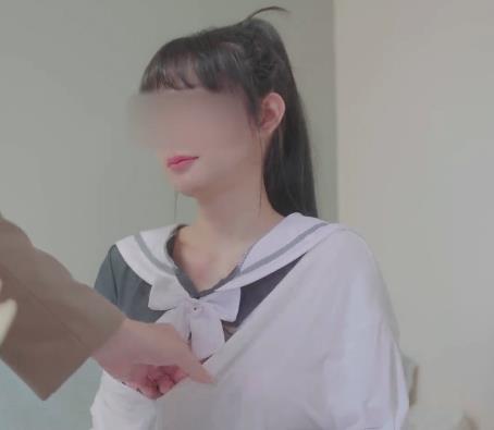 Demi爹咪与纯情女高中生的禁忌关系